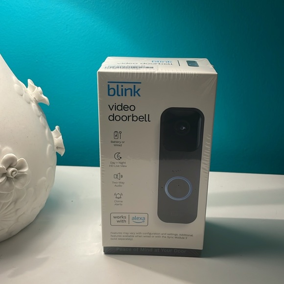 Blink Video Doorbell Two-way audio, HD video, motion & chime app alerts & Alexa. - Picture 6 of 11
